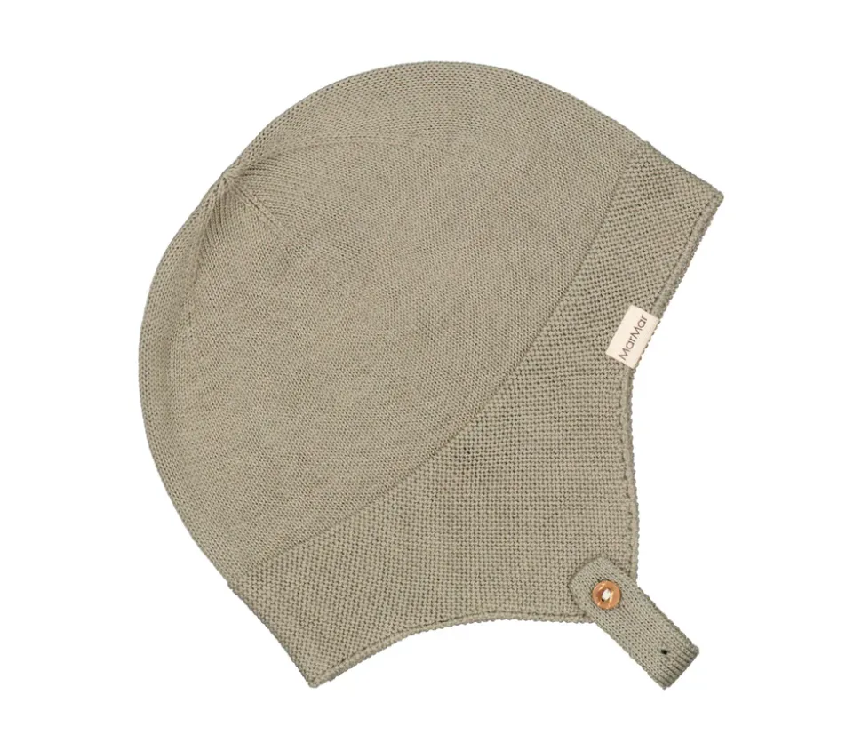 Aly Baby, Hat