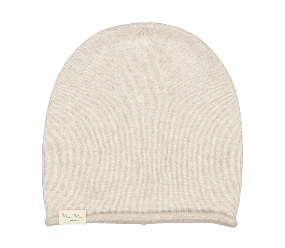 Anna W, Hat