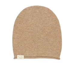 Anna W, Hat