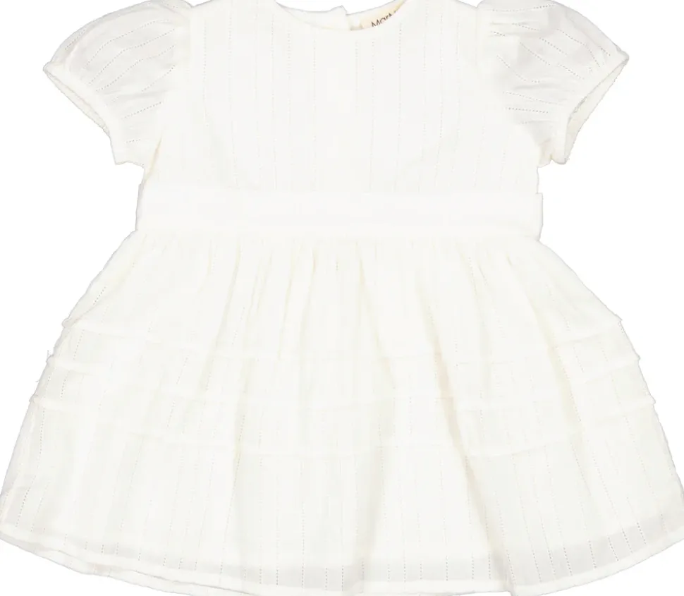 Daisa, Dress