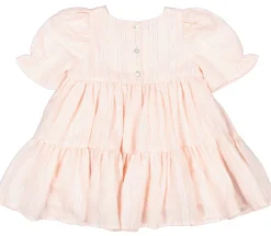 Damita, Dress