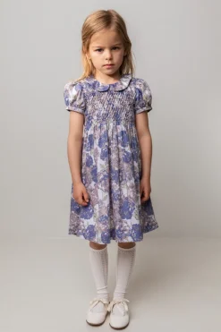 Darcel, Dress