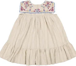 Dilana, Dress