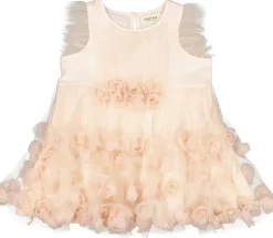 Dinne, Dress