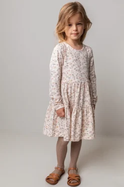 Dolly, Dress