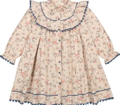 Duva, Dress