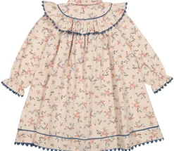Duva, Dress