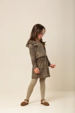 Leo Doillon, Dress