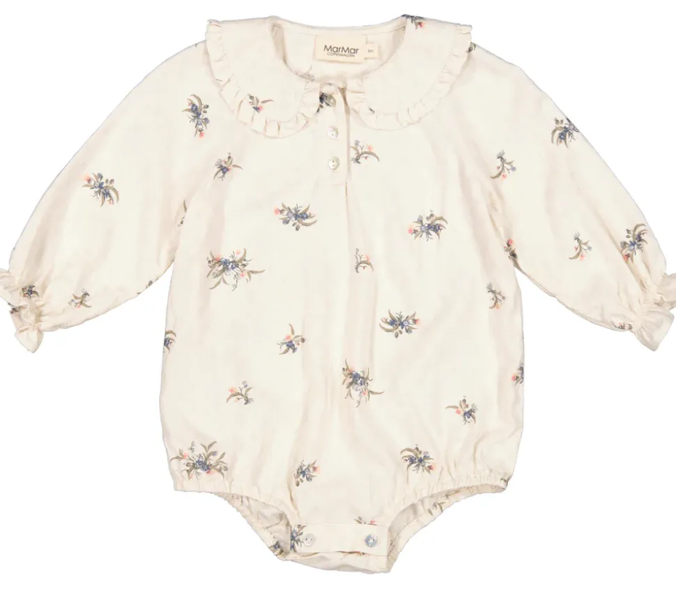 Rhea, Romper