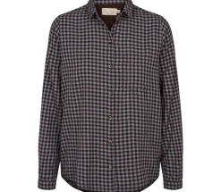 Tacha W, Shirt