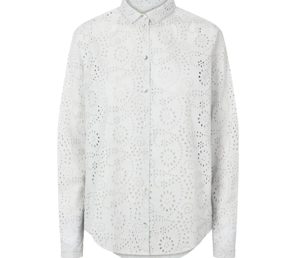 Tacha W, Shirt