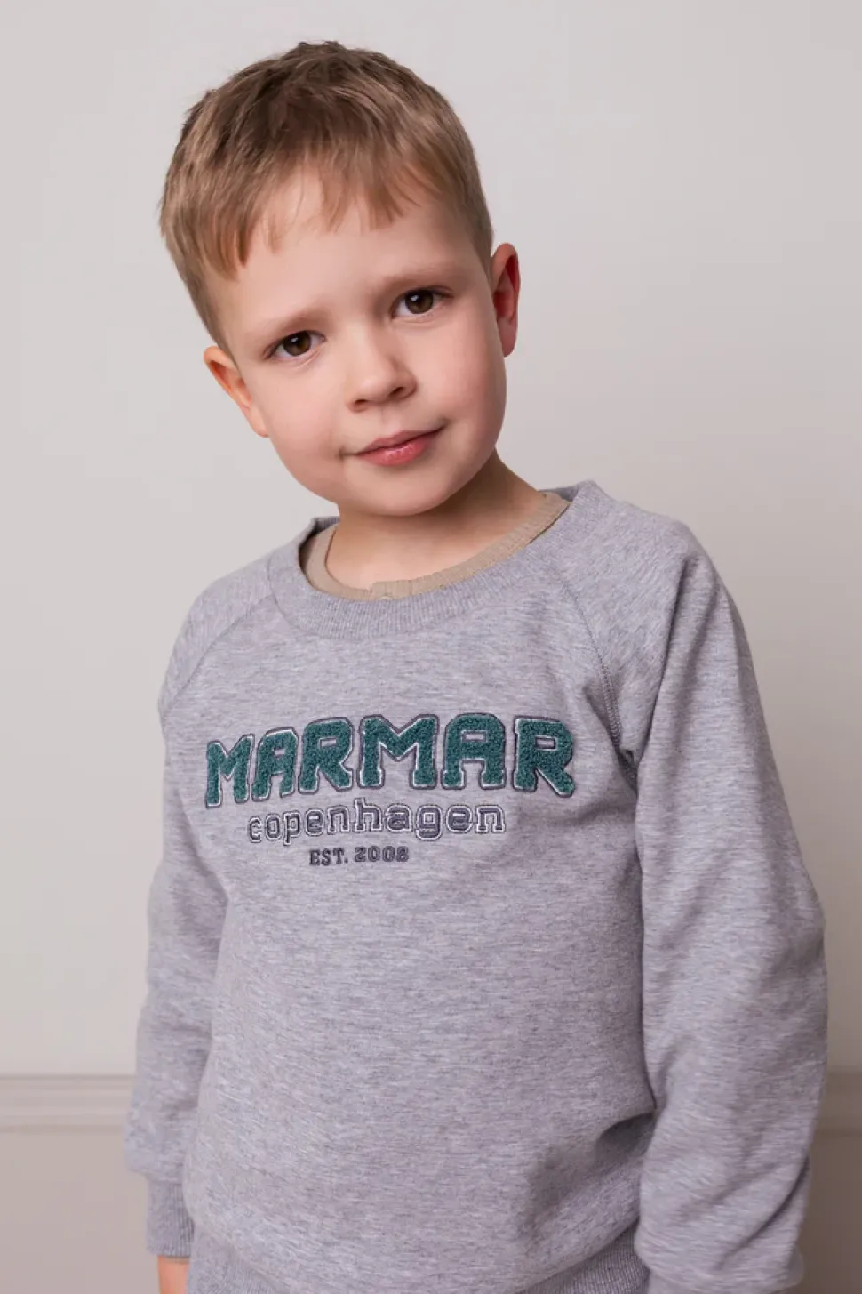 Theos B, Sweatshirt